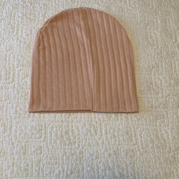 Women’s NOXX slouch beanie - Picture 3 of 4